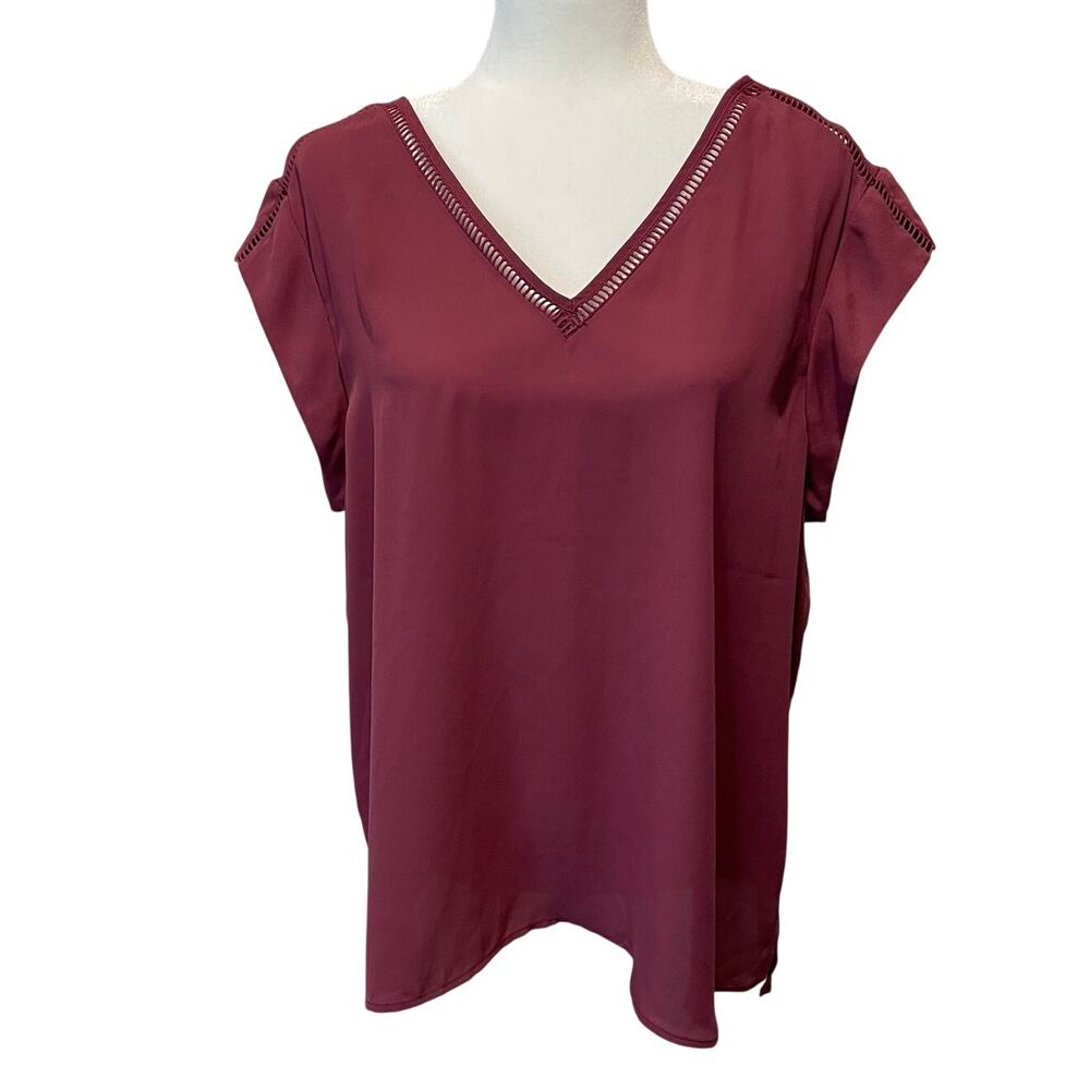 Les Serein Jasmine Crochet Detail Blouse Top Sz XL Burgundy V-Neck Chic